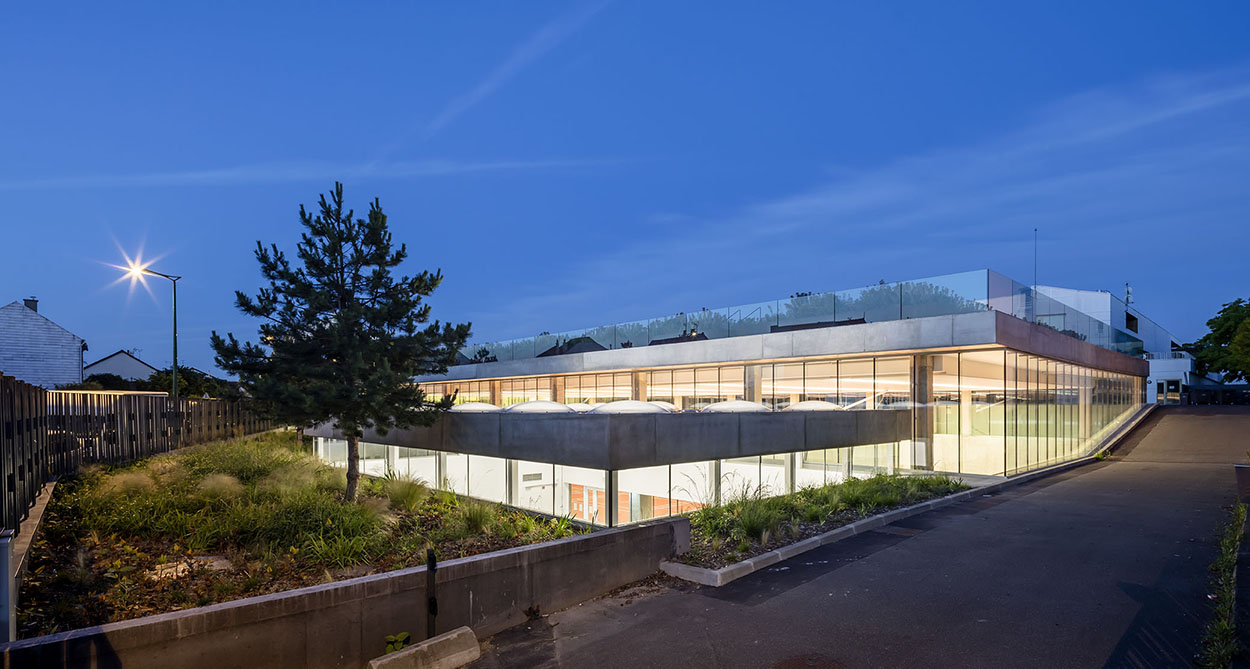 Coupoles Bluetek gymnase collège Marguerite Duras Colombes