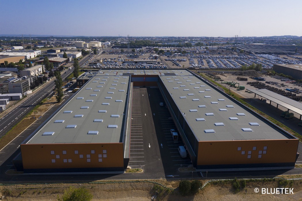 Lanterneaux toiture centre logistique postal Corbas