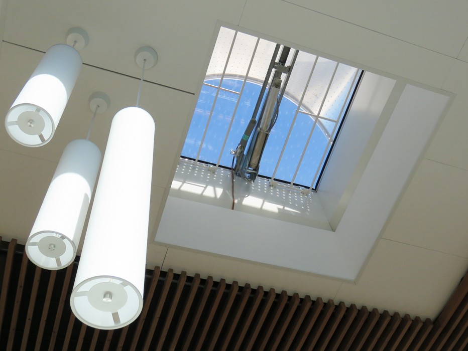 Lanterneaux remplissage verre toiture bureaux Septeo Lattes